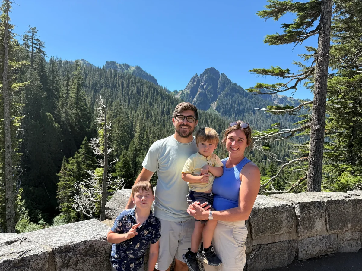 Family exploring the mountains of Washington
